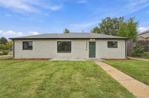 1590 Oak Place