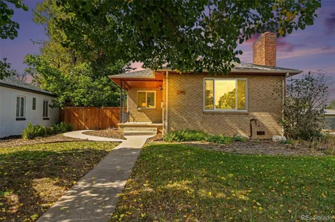 2395 Pontiac Street