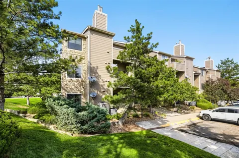7498 S Alkire Street #201