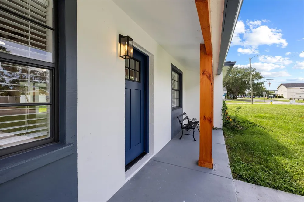4232 W BAY VIEW AVENUE Tampa, FL 33611