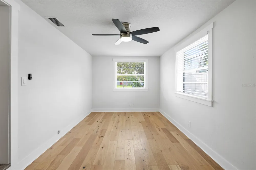 4232 W BAY VIEW AVENUE Tampa, FL 33611