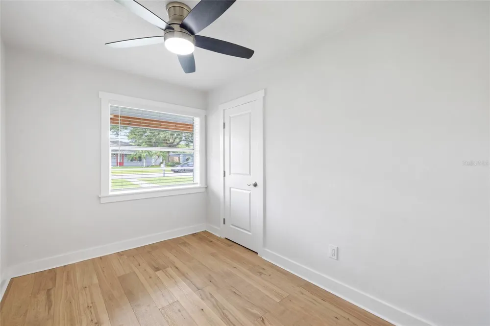 4232 W BAY VIEW AVENUE Tampa, FL 33611