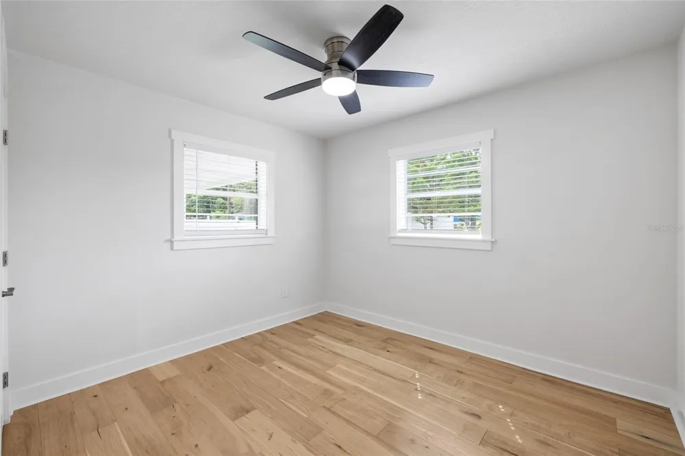 4232 W BAY VIEW AVENUE Tampa, FL 33611