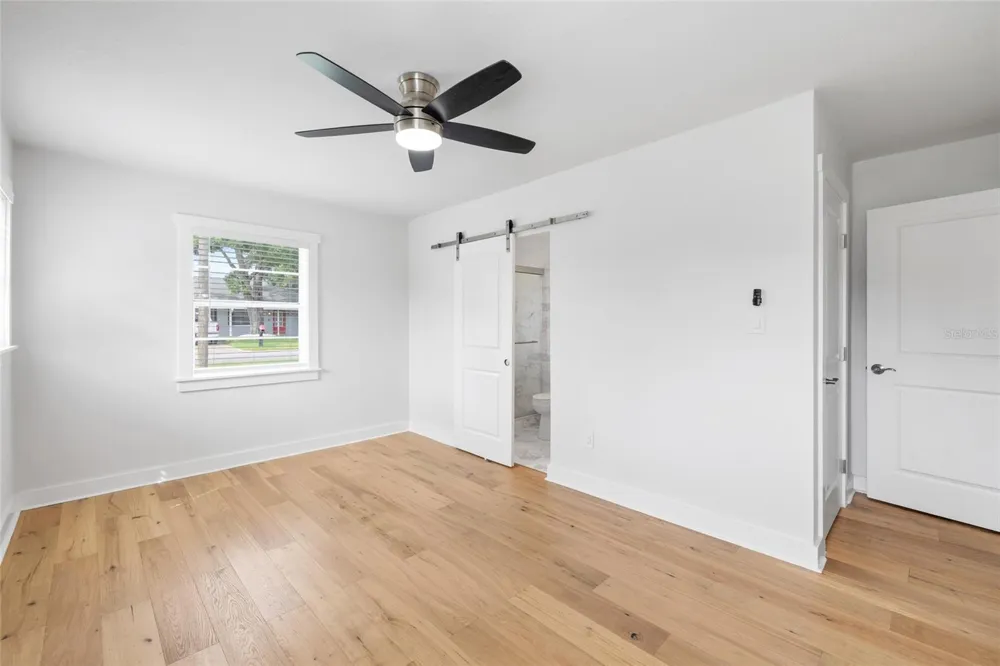 4232 W BAY VIEW AVENUE Tampa, FL 33611