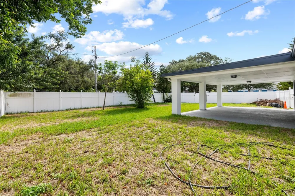 4232 W BAY VIEW AVENUE Tampa, FL 33611