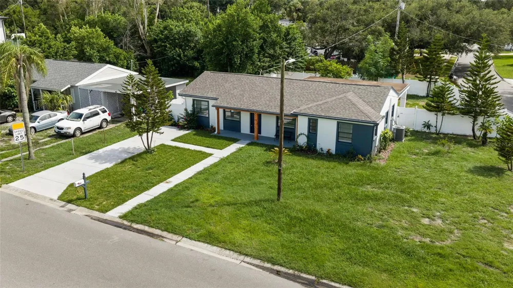 4232 W BAY VIEW AVENUE Tampa, FL 33611