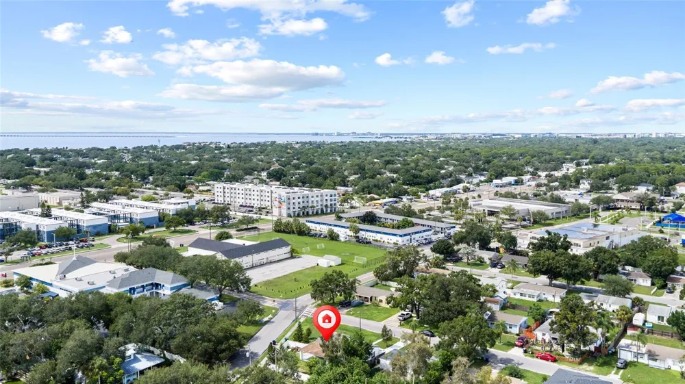 4232 W BAY VIEW AVENUE Tampa, FL 33611
