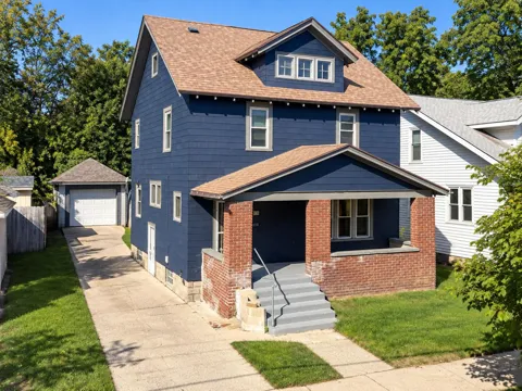 215 Brown Street SE