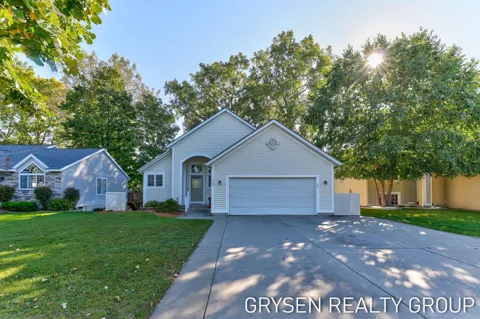642 Clover Ridge Avenue NW