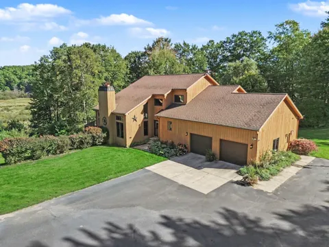 5336 W Riverside Lane