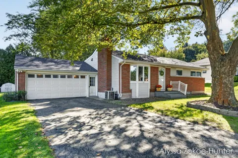 1938 Moerland Court NW