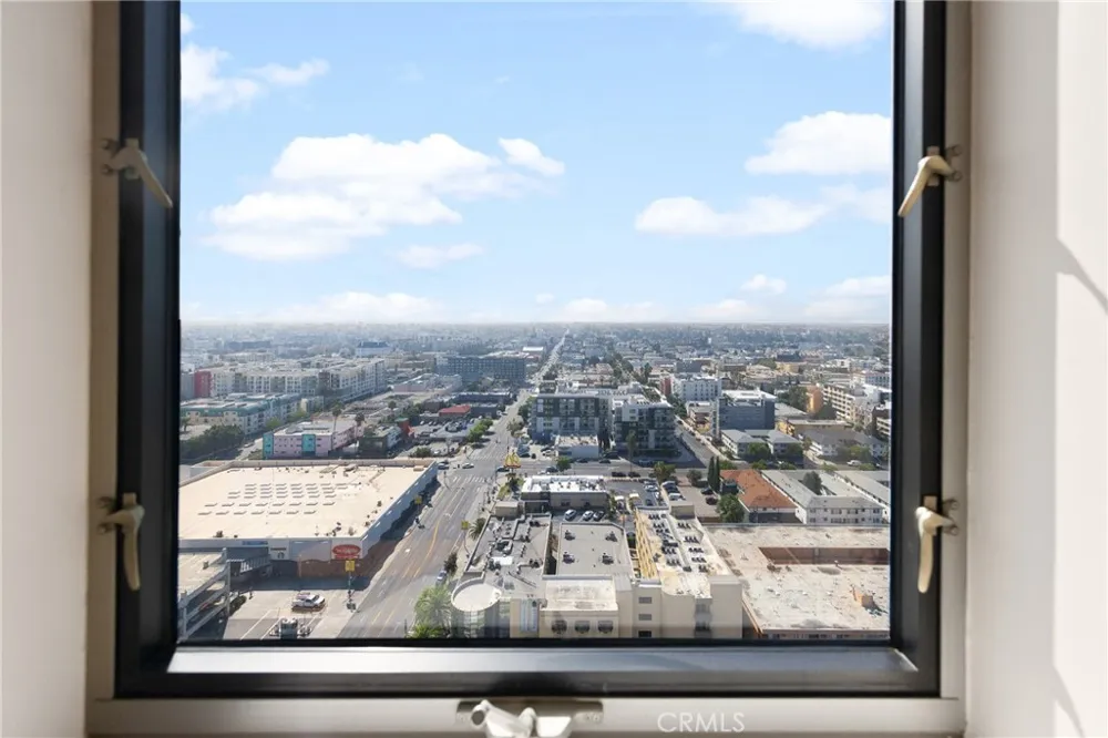 3810 Wilshire Blvd #1811 Los Angeles, CA 90010