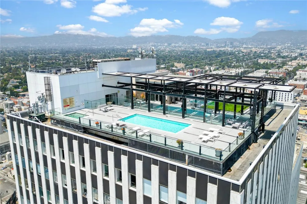 3810 Wilshire Blvd #1811 Los Angeles, CA 90010