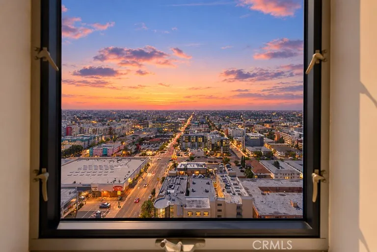 3810 Wilshire Blvd #1811 Los Angeles, CA 90010