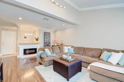 900 W Sierra Madre #65