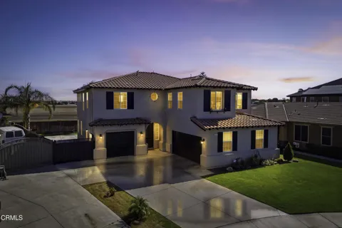 10109 Sharktooth Peak Drive