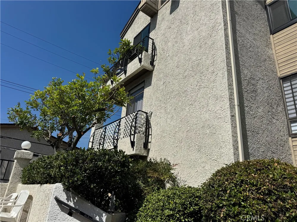 437 E Palm Avenue #207 Burbank, CA 91501