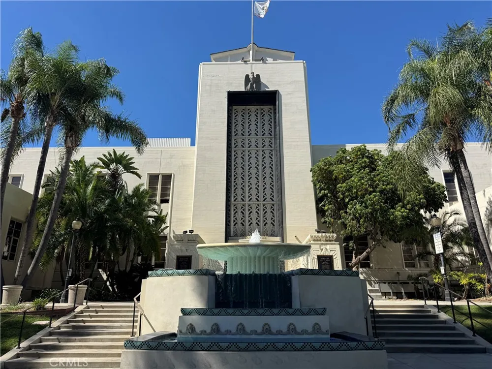 437 E Palm Avenue #207 Burbank, CA 91501