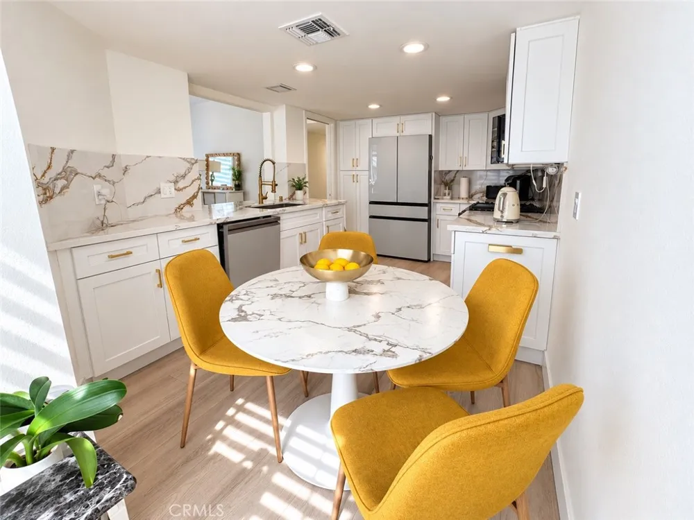 437 E Palm Avenue #207 Burbank, CA 91501