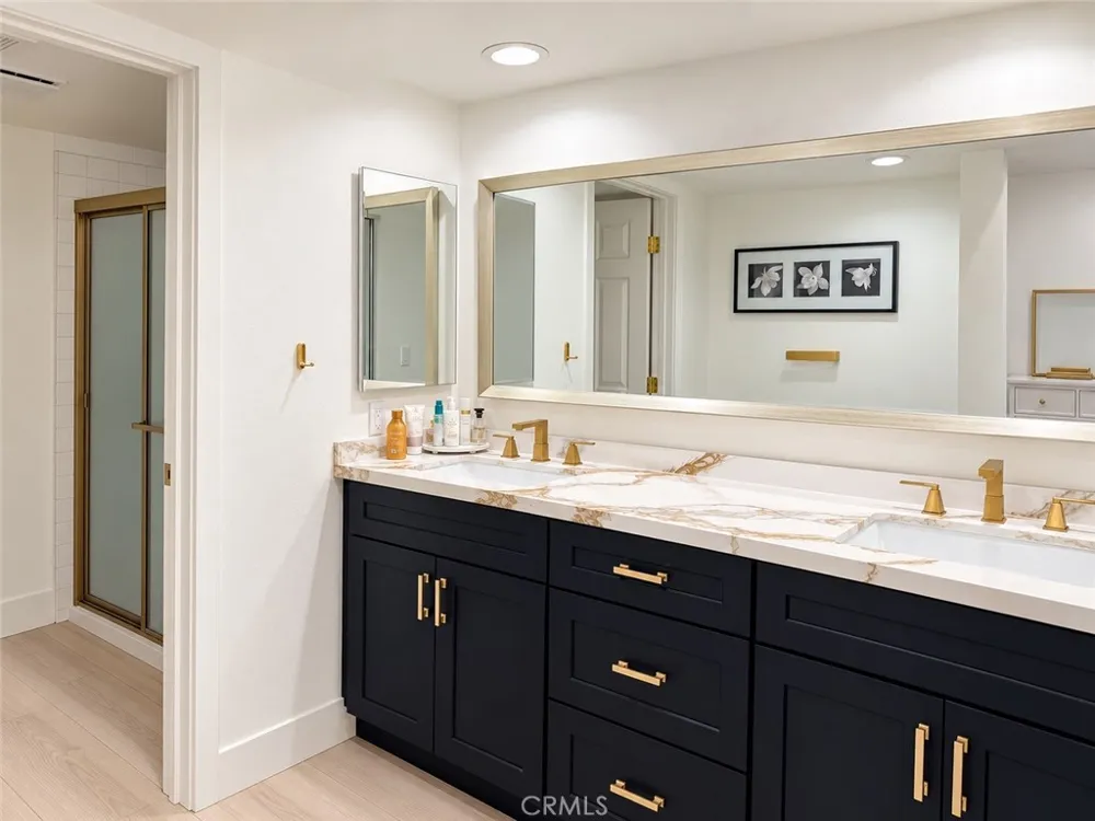 437 E Palm Avenue #207 Burbank, CA 91501