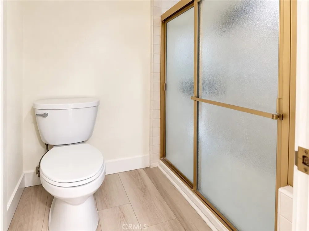 437 E Palm Avenue #207 Burbank, CA 91501