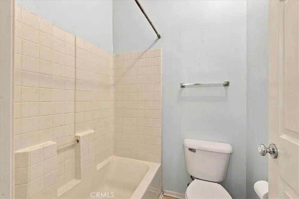 28165 Ashbrook Valencia, CA 91354
