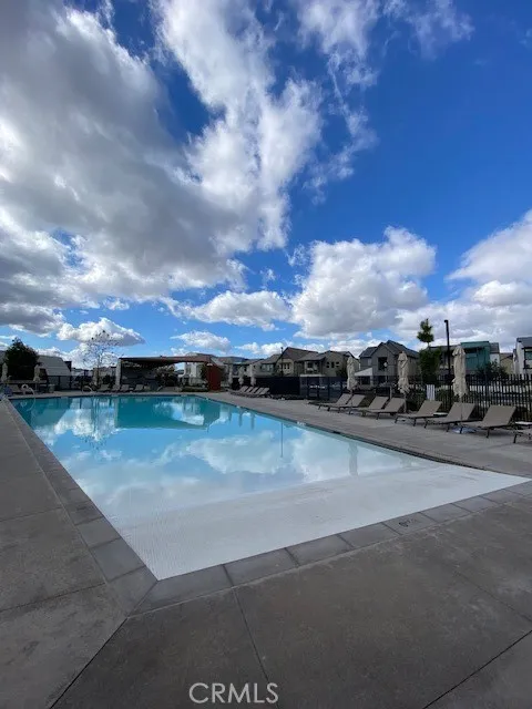 1055 Cadence Irvine, CA 92618