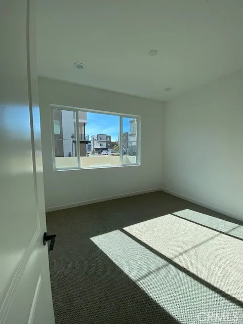 1055 Cadence Irvine, CA 92618