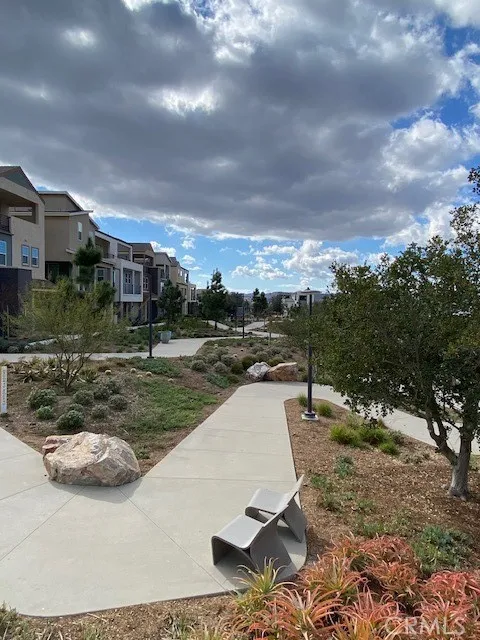 1055 Cadence Irvine, CA 92618