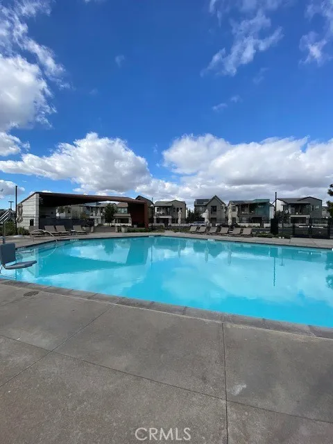 1055 Cadence Irvine, CA 92618