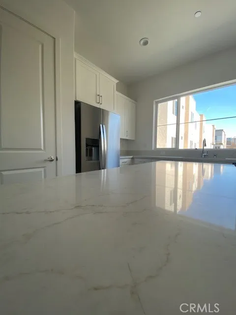 1055 Cadence Irvine, CA 92618