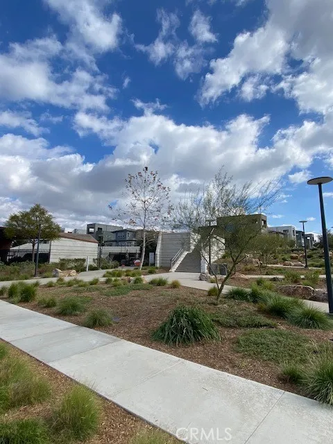 1055 Cadence Irvine, CA 92618
