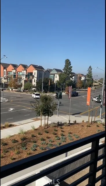 1055 Cadence Irvine, CA 92618