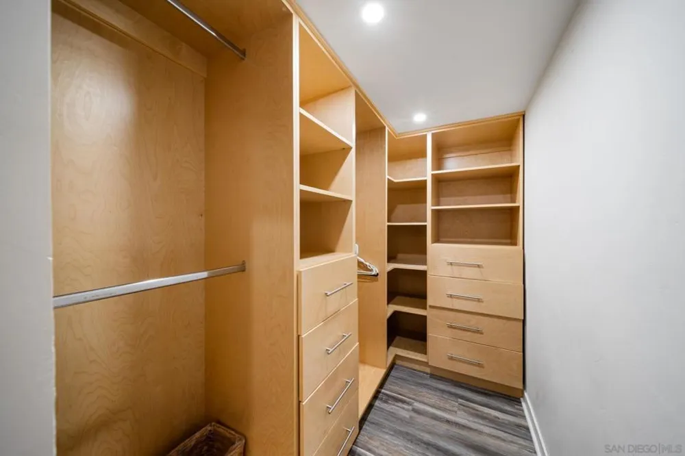 7375 Eads #A La Jolla, CA 92037