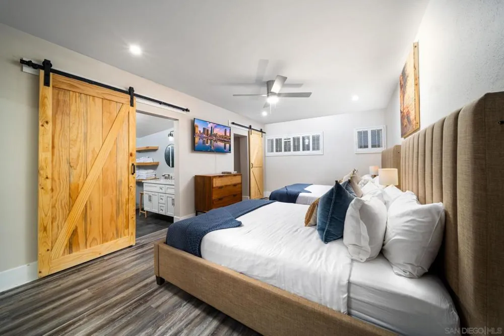 7375 Eads #A La Jolla, CA 92037
