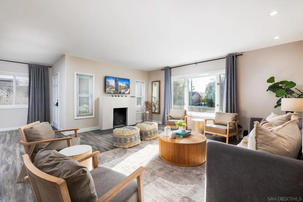 7375 Eads #A La Jolla, CA 92037