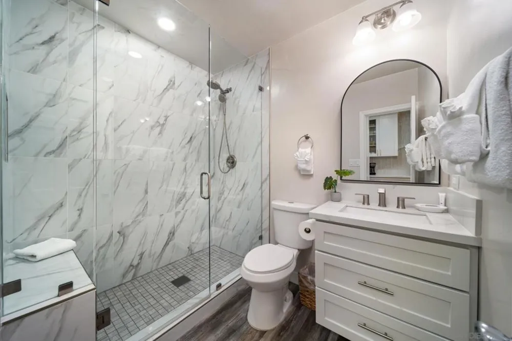 7375 Eads #A La Jolla, CA 92037