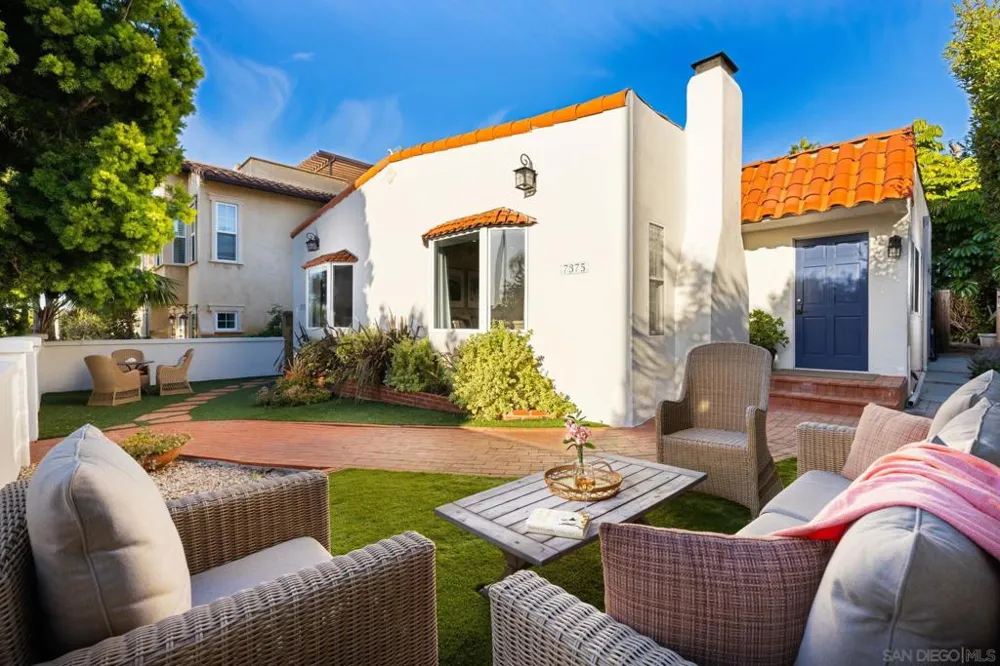 7375 Eads #A La Jolla, CA 92037