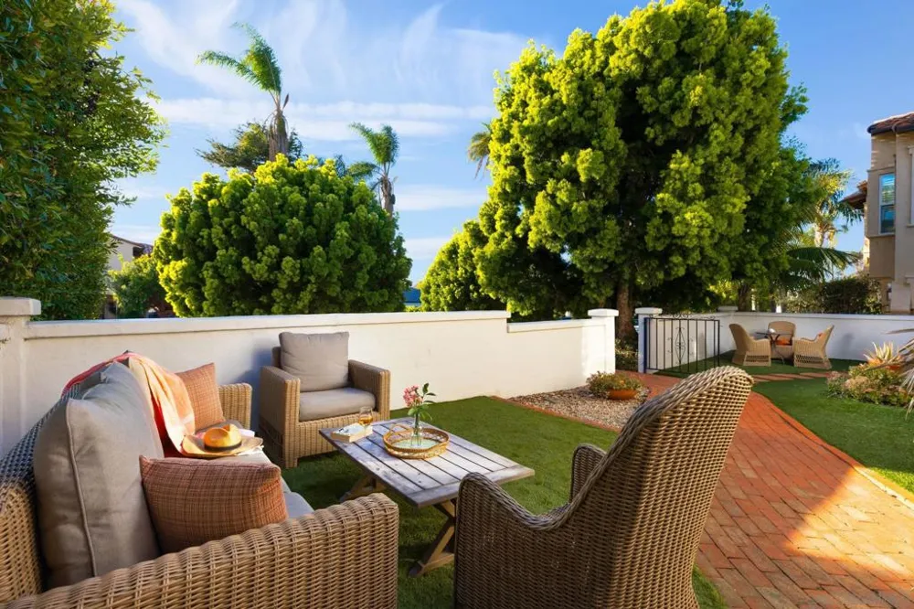 7375 Eads #A La Jolla, CA 92037