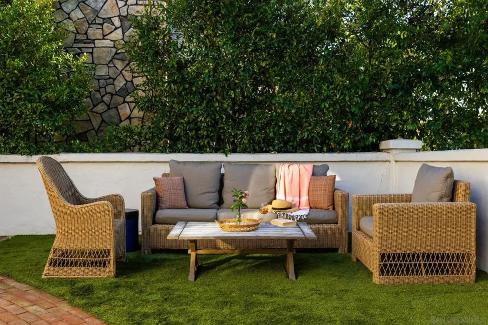7375 Eads #A La Jolla, CA 92037