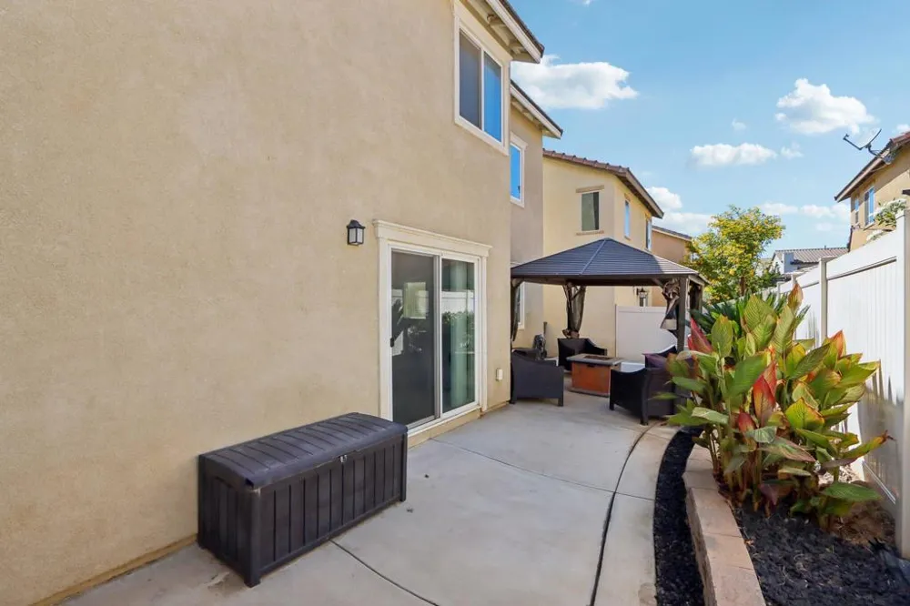 1410 Silverberry Lane Beaumont, CA 92223