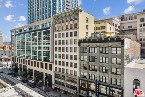 424 S Broadway #405