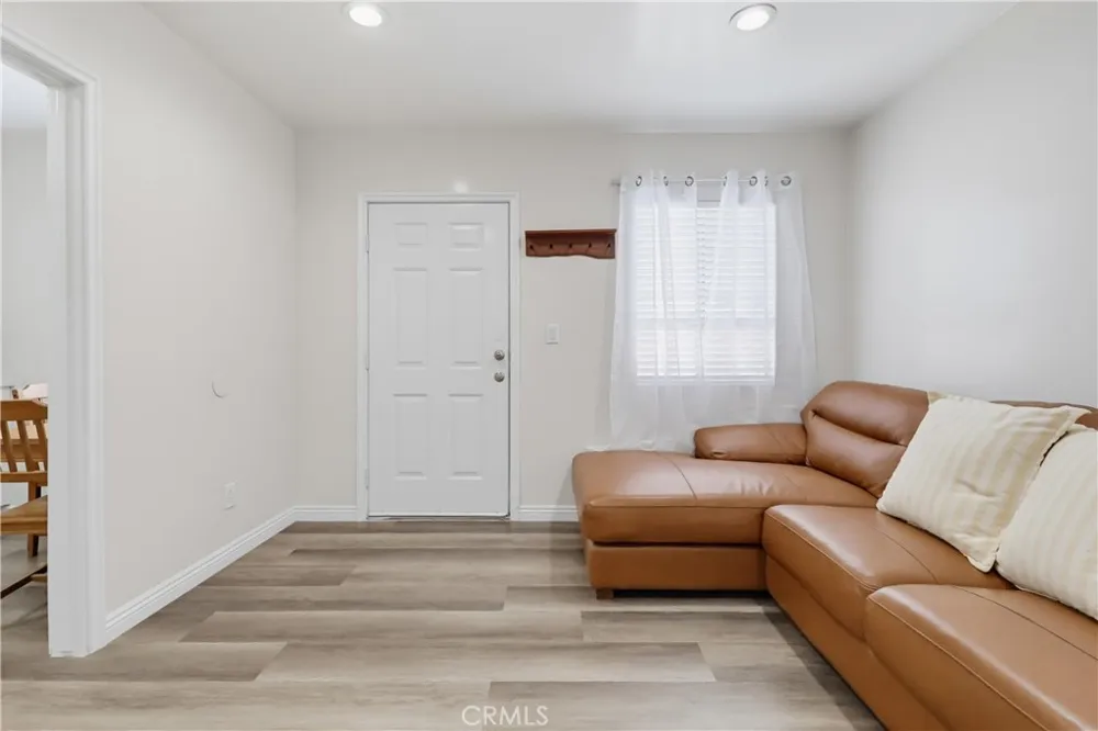 11456 Mclaren Street Norwalk, CA 90650