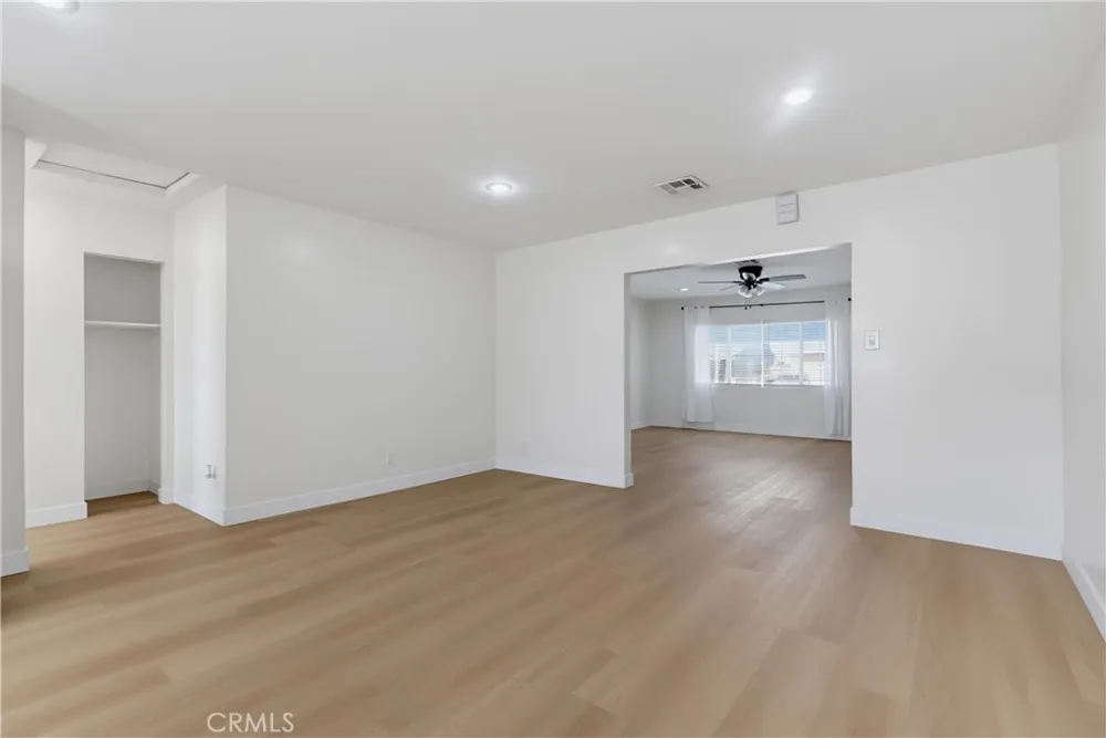 11456 Mclaren Street Norwalk, CA 90650