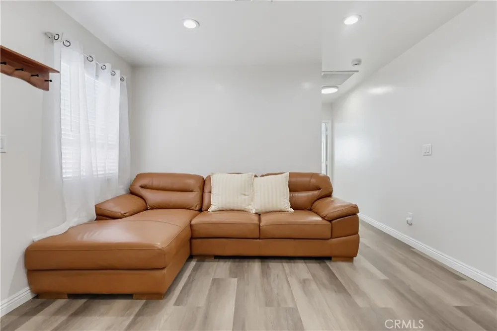 11456 Mclaren Street Norwalk, CA 90650