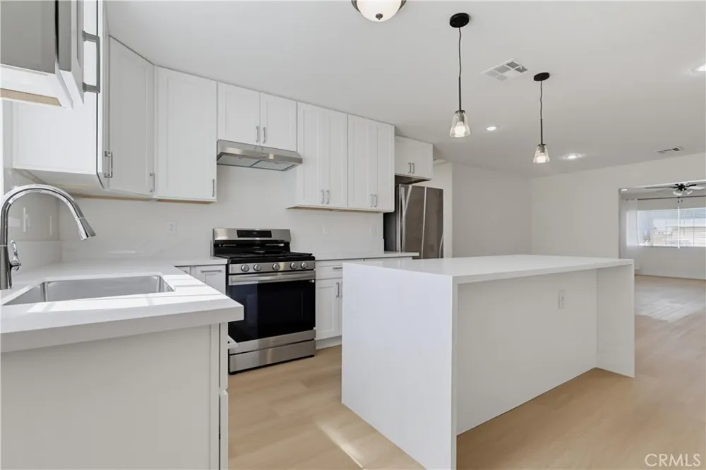 11456 Mclaren Street Norwalk, CA 90650