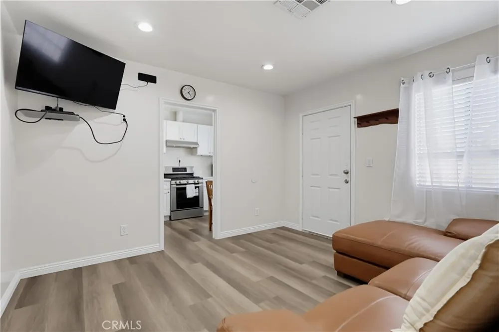 11456 Mclaren Street Norwalk, CA 90650