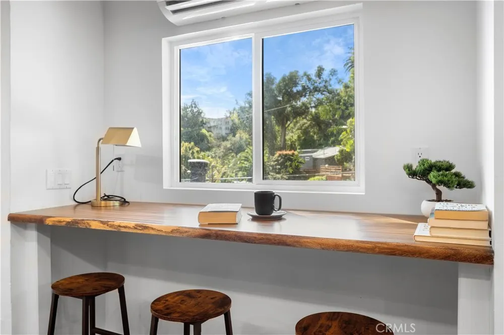 1930 Weepah Way Los Angeles, CA 90046