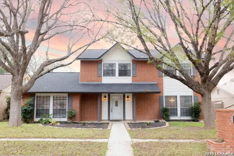 13718 Pebble Point