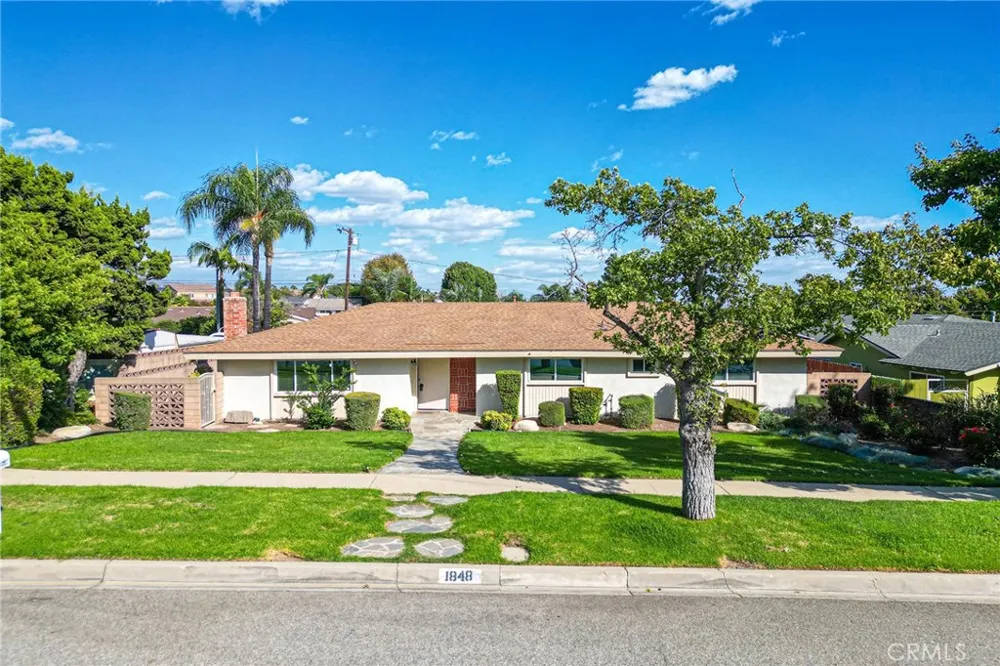 1848 2nd Upland, CA 91784